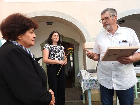 Priznanje ob 10. obletnici delovanja je prejela tudi Daniela Močnika,  predsednica kluba   Liberius